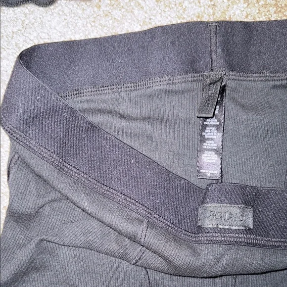 SKIMS cotton rib super crop tank top (small) and boxer (medium) - Picture 2 of 8